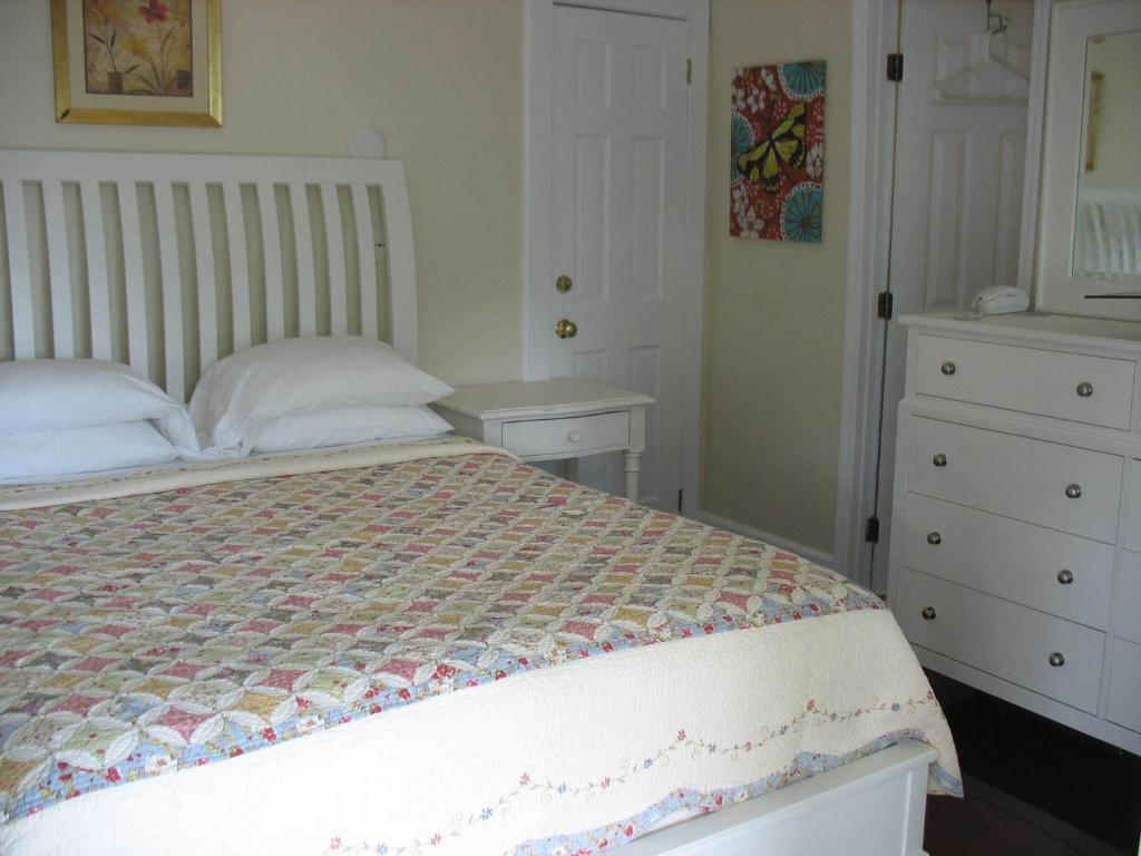 Bed and Breakfast Duval Gardens Ки-Уэст Номер фото