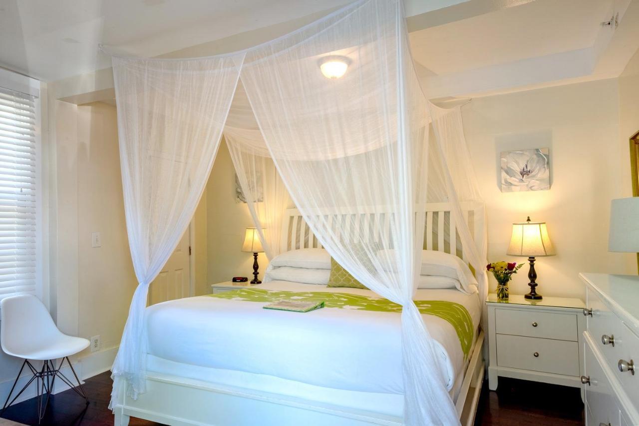 Bed and Breakfast Duval Gardens Ки-Уэст Экстерьер фото
